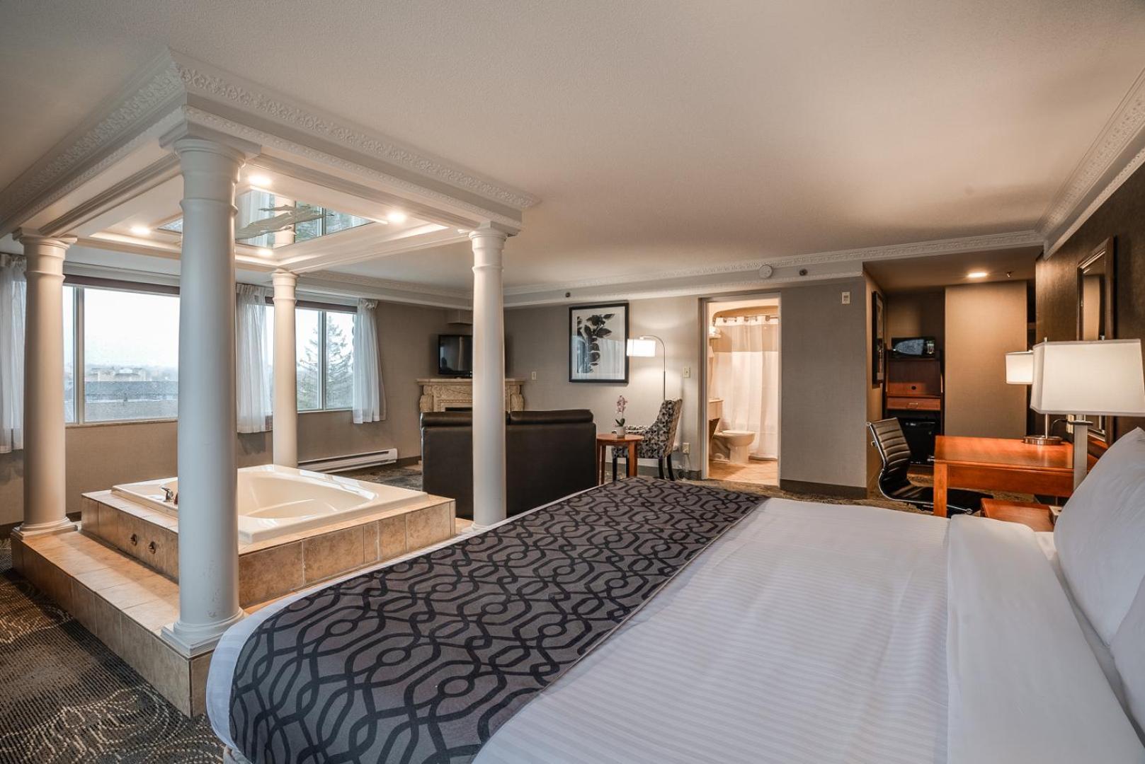 Monte Carlo Inn Barrie - Newly Renovated Exterior foto