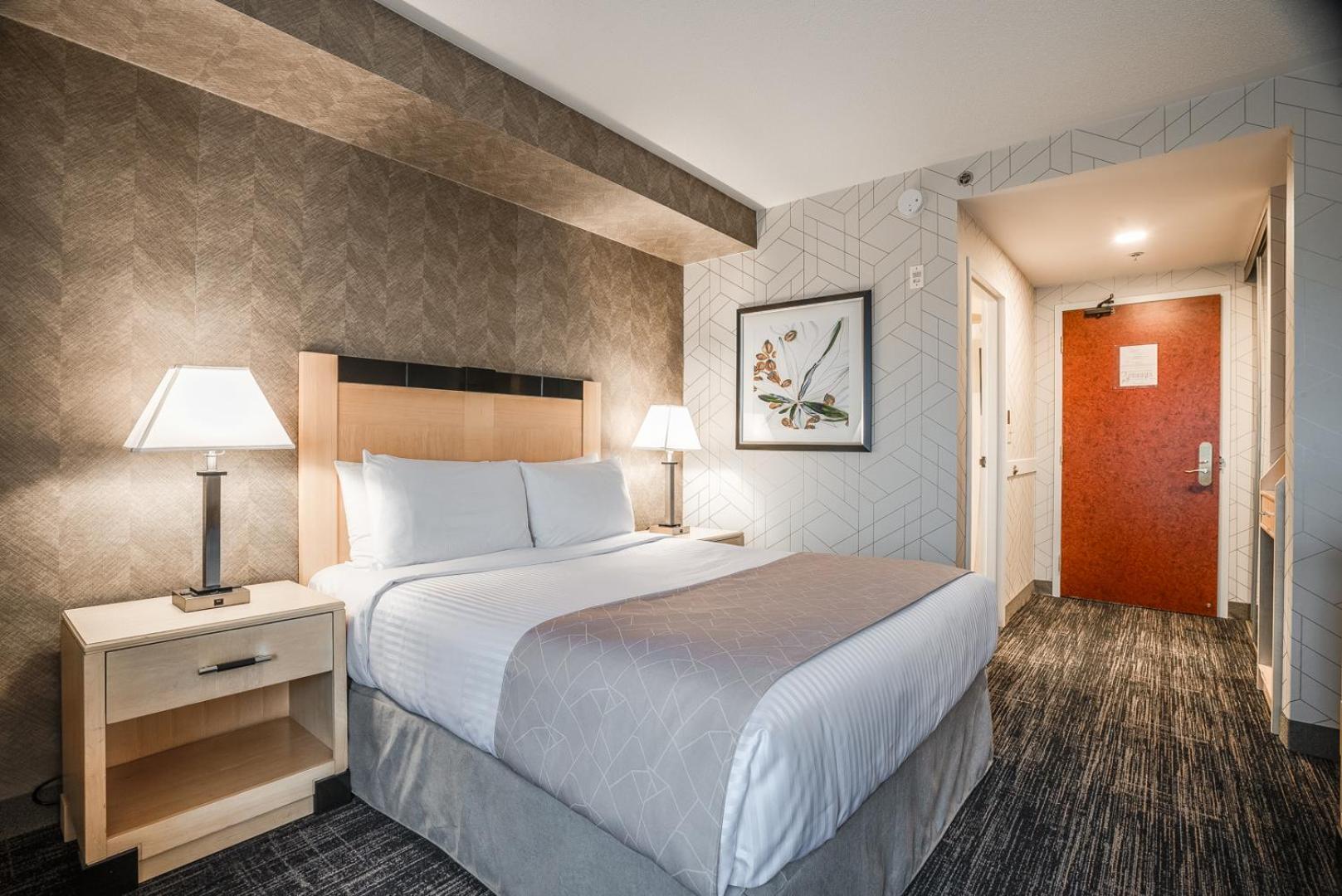 Monte Carlo Inn Barrie - Newly Renovated Exterior foto